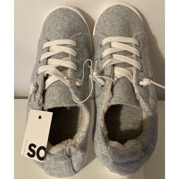 NWT Women's SO Redwood Grey Sneakers Size 7 Memory Foam Super Comfy - Picture 2 of 7